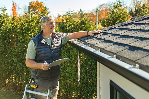 Professional Roof Repair technician working in Warren, IN